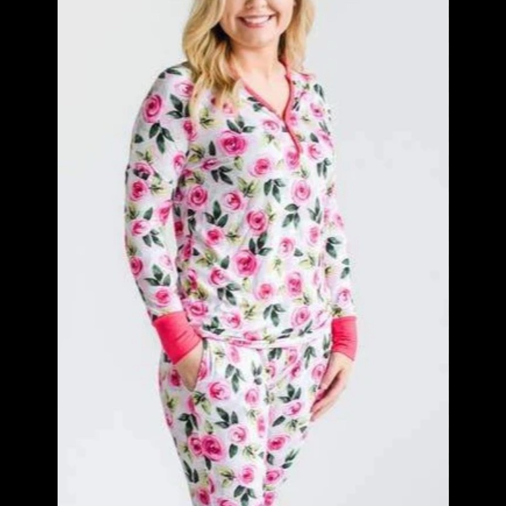 Little Sleepies Womens Pajama Set sz Small Roses Pink Breastfeeding Friendly